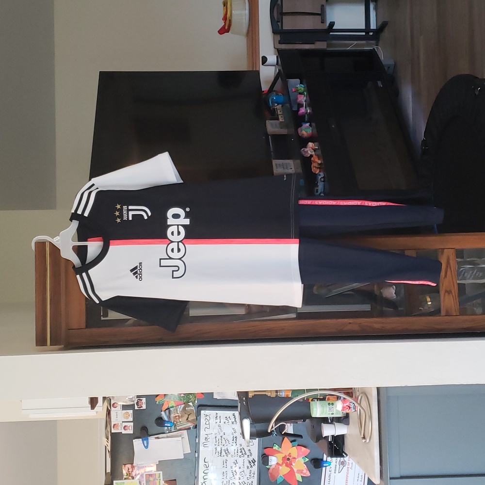 Two piece Adidas Jeep outfit kids m